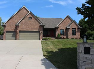 841 Wickersham Ct, Sun Prairie, WI 53590