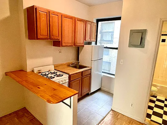 Rented by Compass | media 2