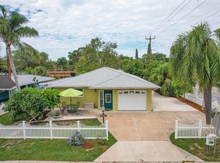 3617 Iroquois Ave, Sarasota, FL 34234