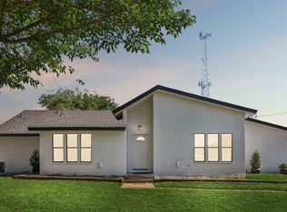 105 Creekside Ct, Red Oak, TX 75154