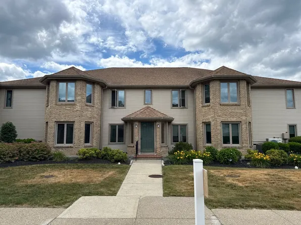 108 Norton Ave APT 24, South Easton, MA 02375
