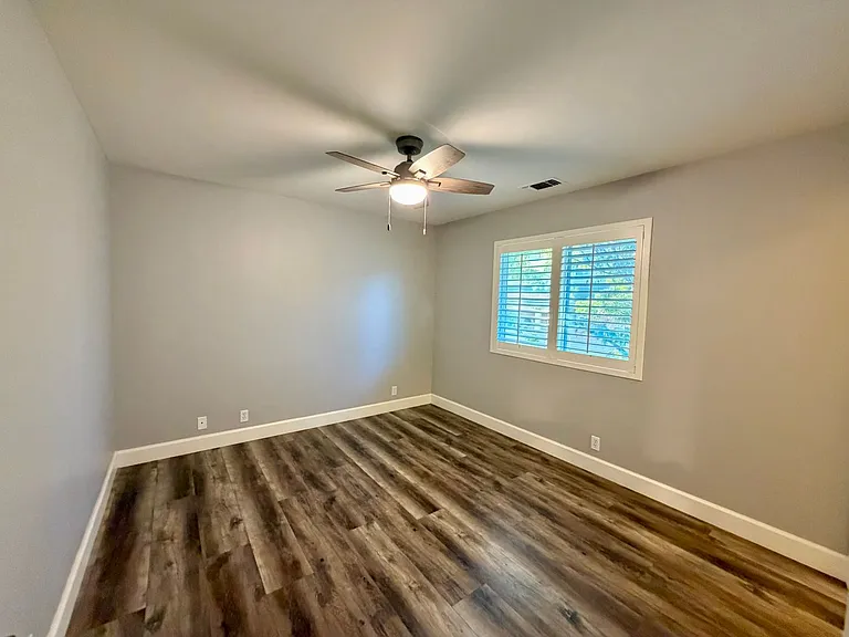 904 Larable Ct — Photo 28
