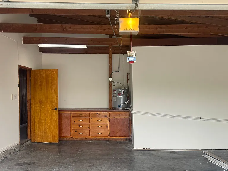 1702 Walnut St — Photo 17