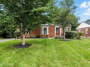 403 Lotis Way, Brownsboro Village, KY 40207