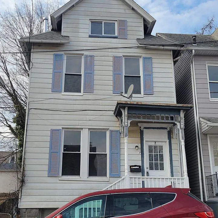 7 Heckman St
