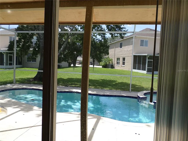 19407 Sandy Springs Cir — Photo 13