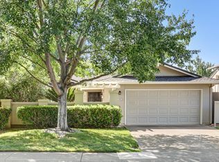 5830 Gloria Dr, Sacramento, CA 95822