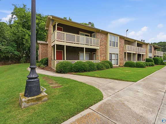 2nd image of 4908 Seven Pine Cir #4908