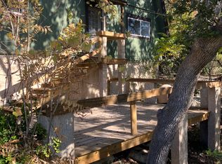 1085 Arcadia Dr, Canyon Lake, TX 78133