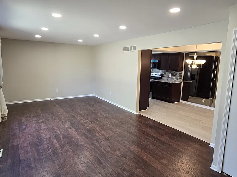 42206 Toddmark Ln — Photo 3