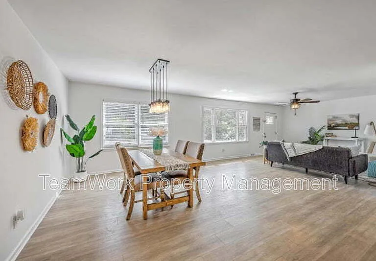 702 N Palmetto St — Photo 9