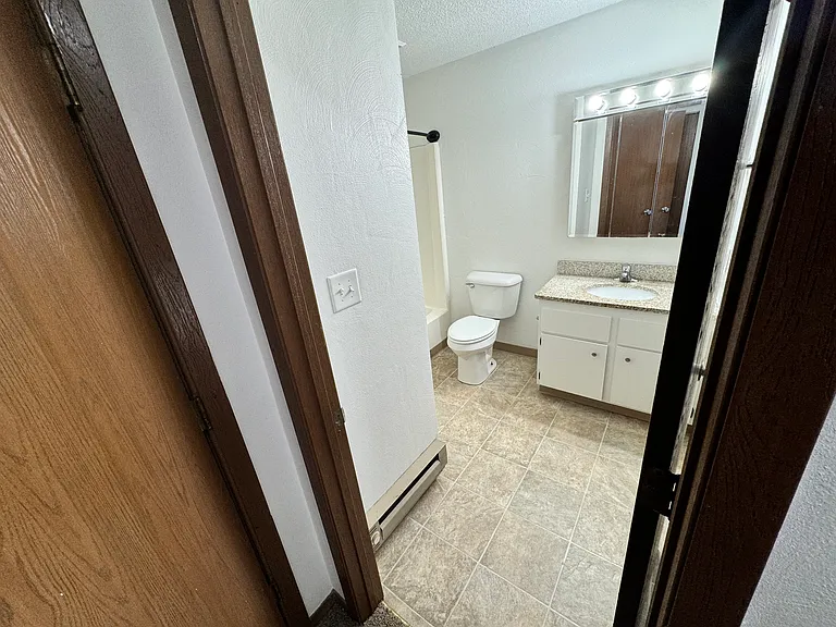 Riverview Apartments — Photo 10