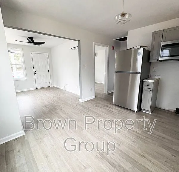 215 Andy St — Photo 9