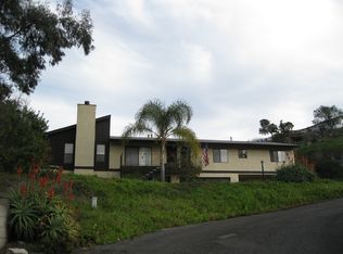 320 Avalon Dr APT D, Vista, CA 92084