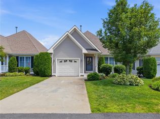 7 Daisy Ln, Coventry, RI 02816