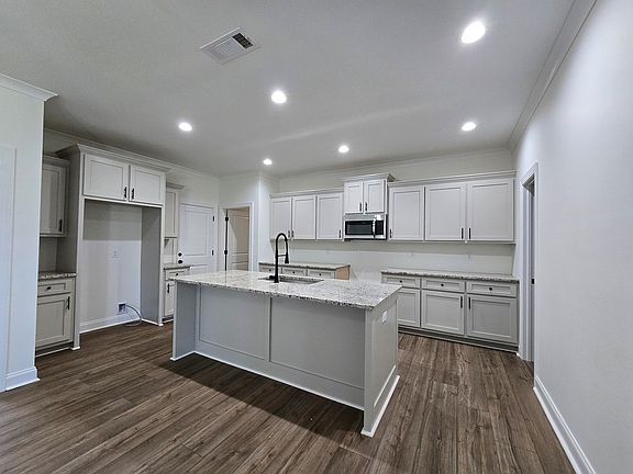 4th image of 103 Chelmsford Ct