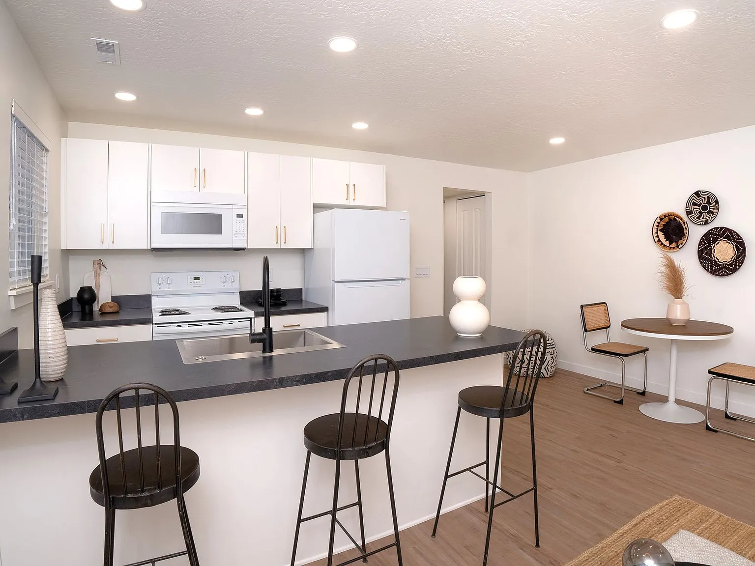 Tupelo Apartments — Photo 1