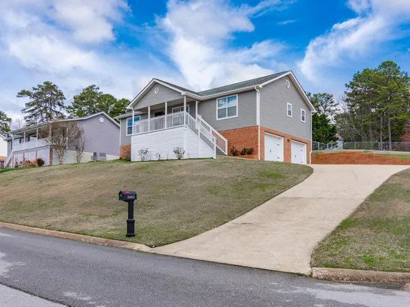 8453 Bay Run Dr, Hixson, TN 37343