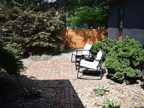 5th image of 1600 W 35th St