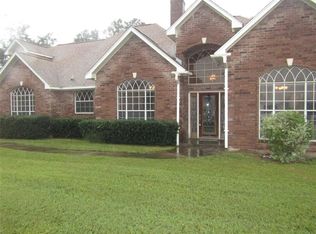 5926 Plantation Dr, Cove, TX 77523