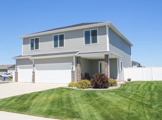 4991 35th Ave S, Fargo, ND 58104