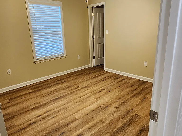 512 N Maple St #512 — Photo 14