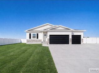 102 N Stocktrail Dr, Idaho Falls, ID 83401