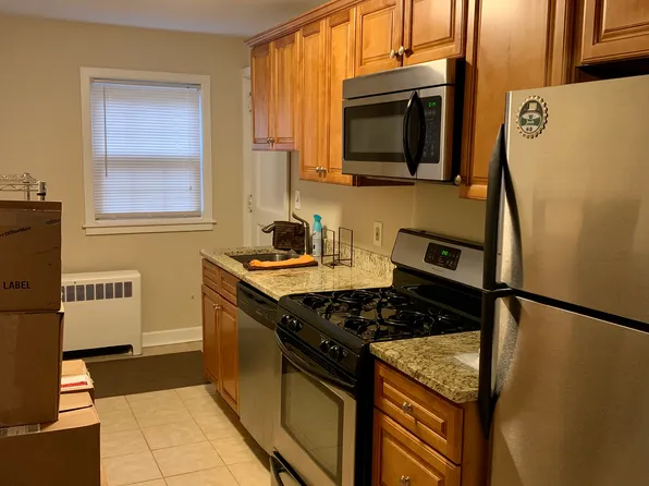 63 Milton St #601, West Hartford, CT 06119