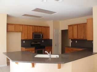 10621 San Acacio St, Bakersfield, CA 93311
