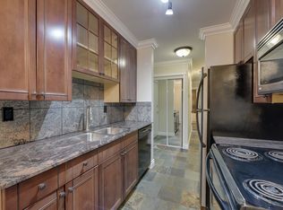 10225 117th St NW #304, Edmonton, AB T5K 1X7