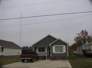 169 Lovers Ln, Elizabeth City, NC 27909