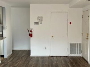 417 College Dr, Edison, NJ 08817