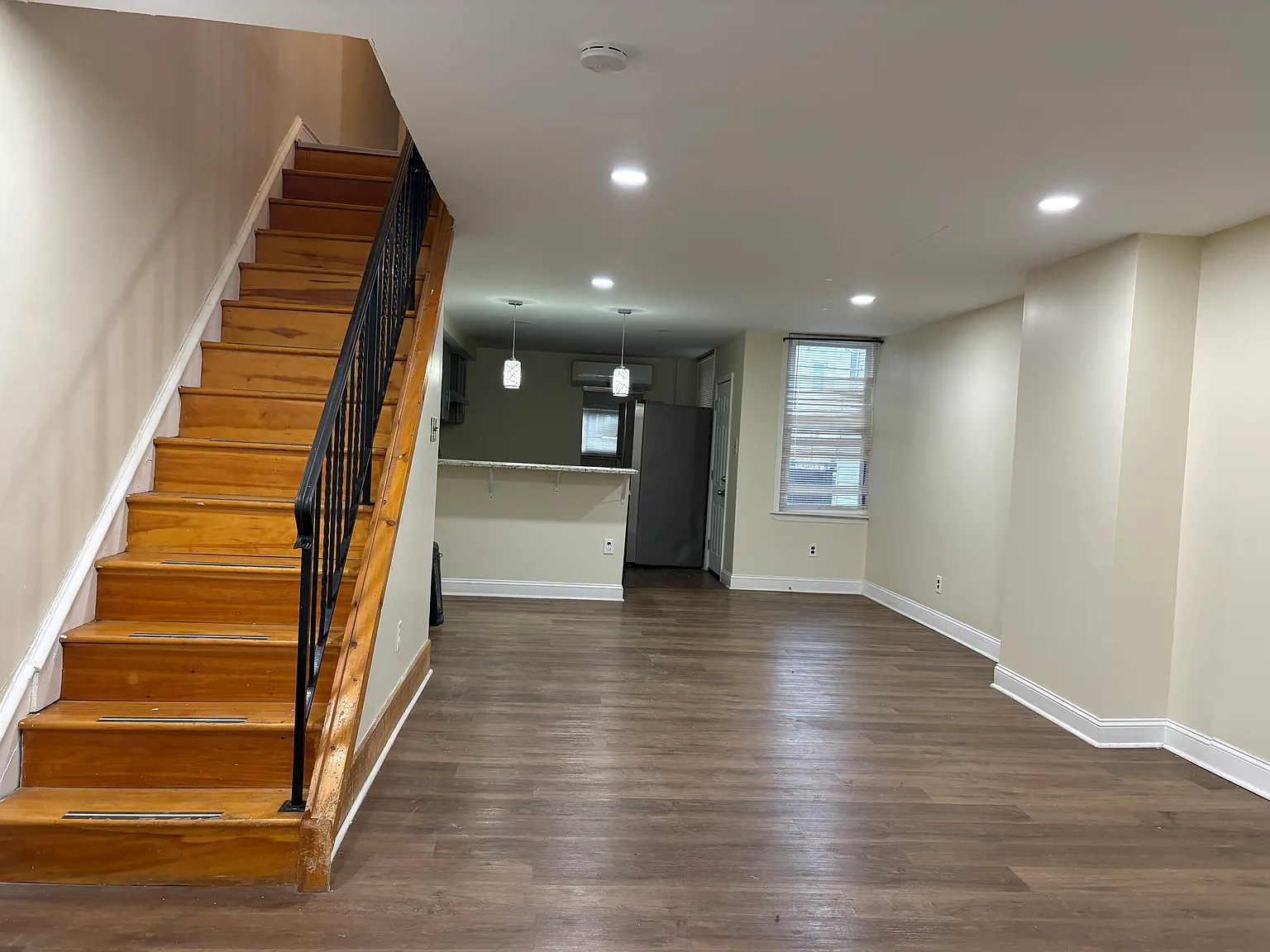 3 bed, 1366 sqft, $1,700 — Photo 2