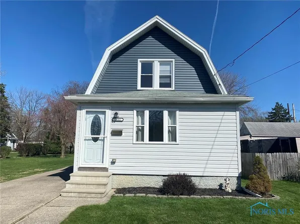 2111 Sheffield Pl, Northwood, OH 43619