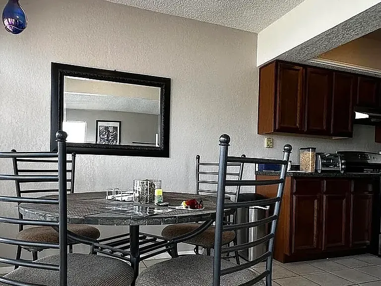 1605 Common Dr #D — Photo 3