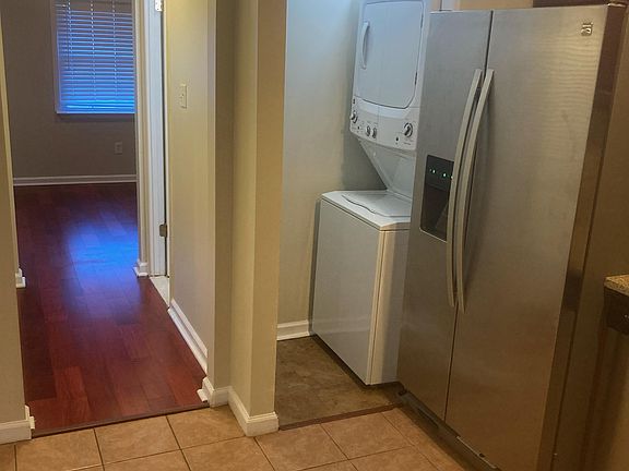 3rd image of 1B Heritage Ct #1