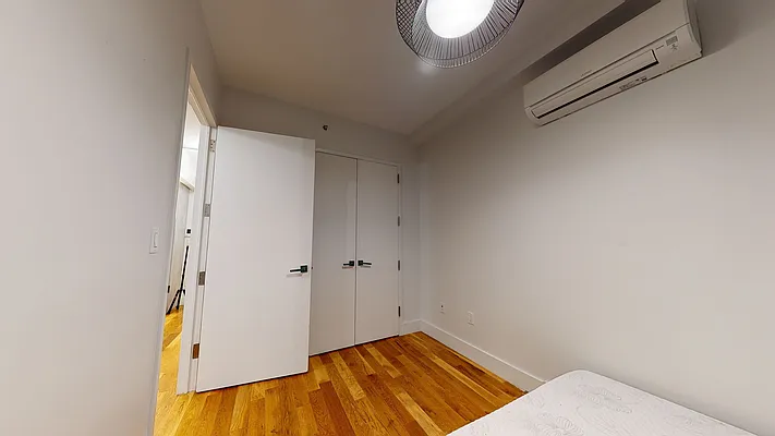 Rented by Arwell Realty | media 28