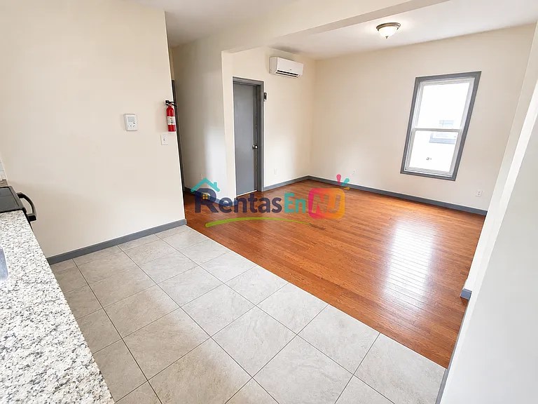 99 Alexander St #1A — Photo 2