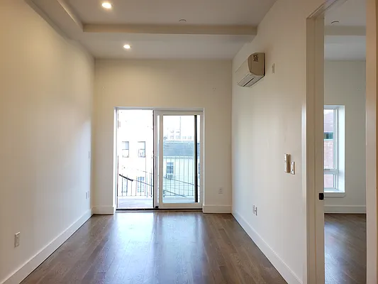 Rented by Signature Property Realty | media 17