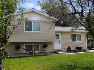 825 N 16 E, Riverton, WY 82501