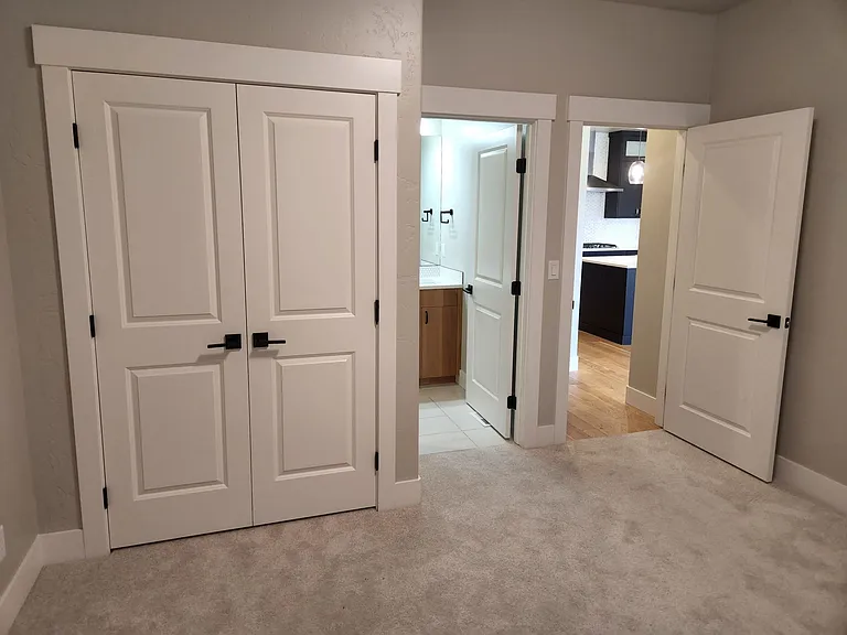 Junior suite with adjoining bath
