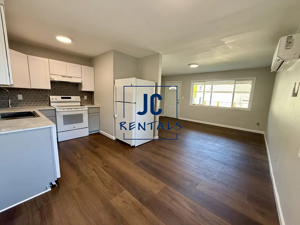 402 S 40th Ave #402