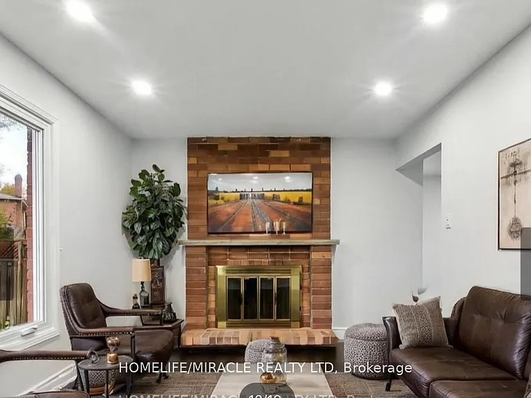 204 Delaney Dr #UPPER — Photo 19