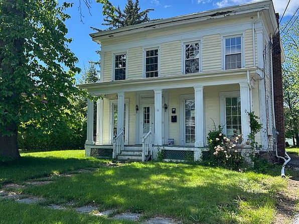 7 Hillcrest St