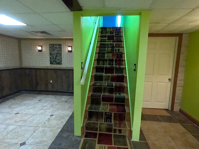 418 Bridge St — Photo 26