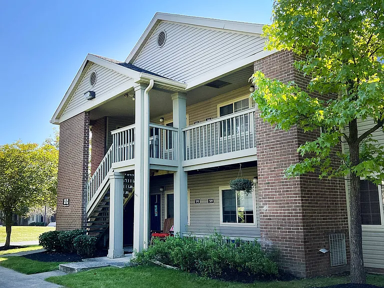 Eagle Crest Apartments — Photo 25