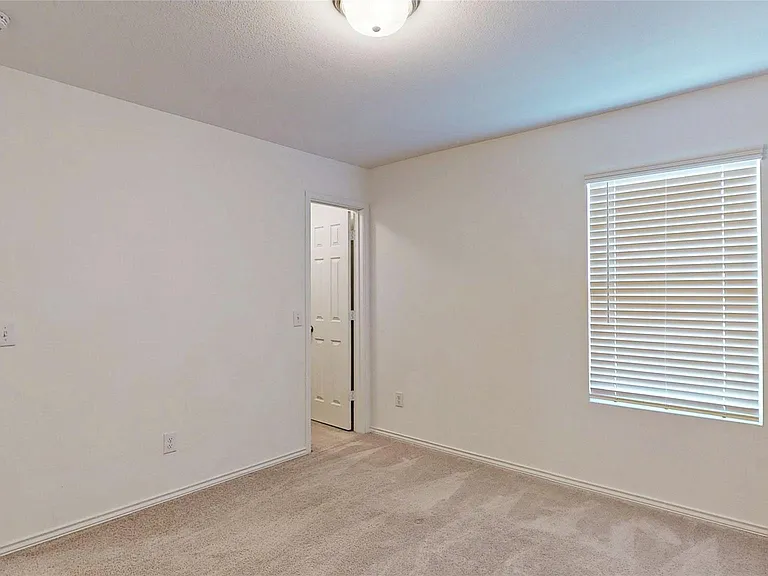 4536 Benham Dr — Photo 23