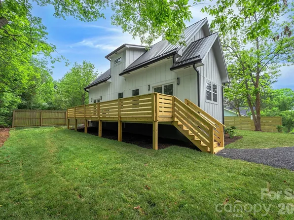 37 1st St, Asheville, NC 28803
