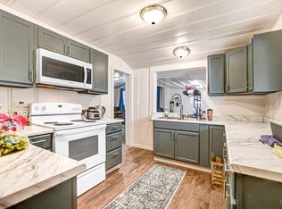 15289 Willow Road, Guerneville, CA