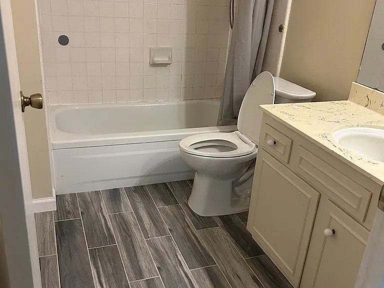 1351 Buckingham Way #23 — Photo 6